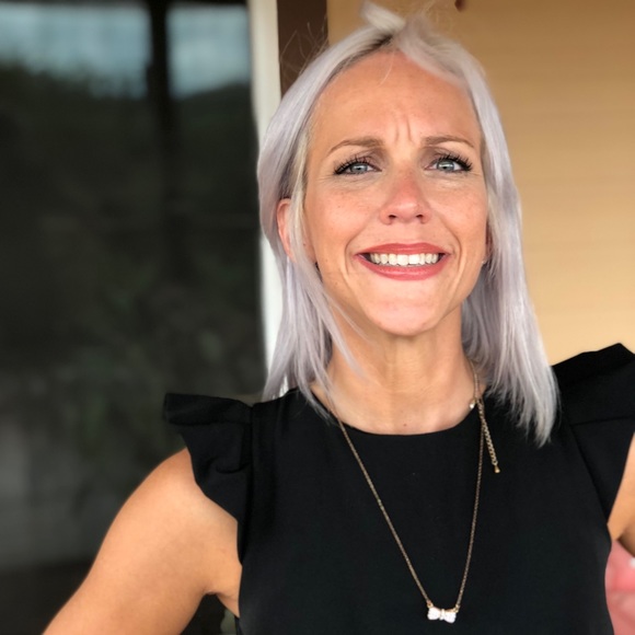 Meet your Posher, Amber - Picture 1 of 1